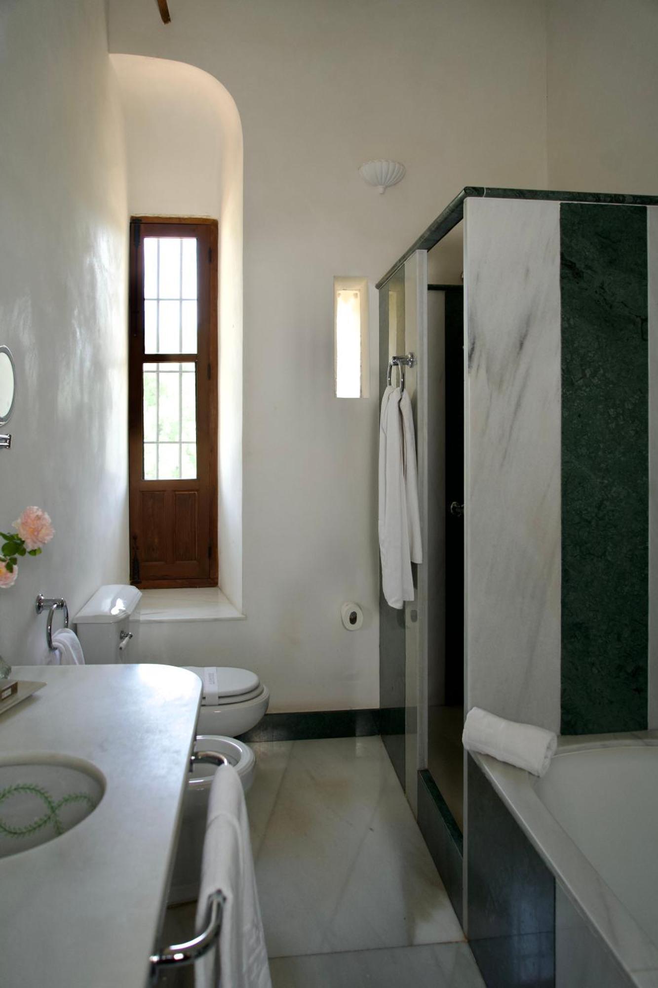 Superior Double Room,1705562086:JPEG